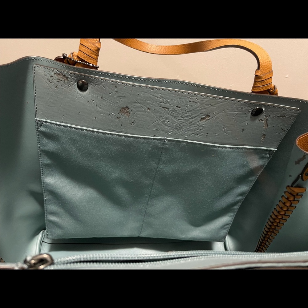 Coach - Picture 2 of 6